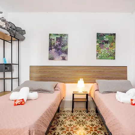 Bed & Breakfast Gar House By 3*