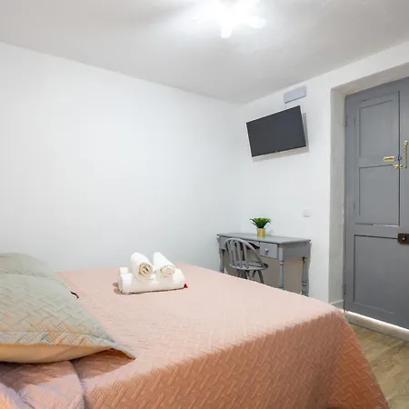 Gar House By Bed & Breakfast 3*
