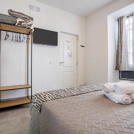 Gar House By Bed & Breakfast 3*